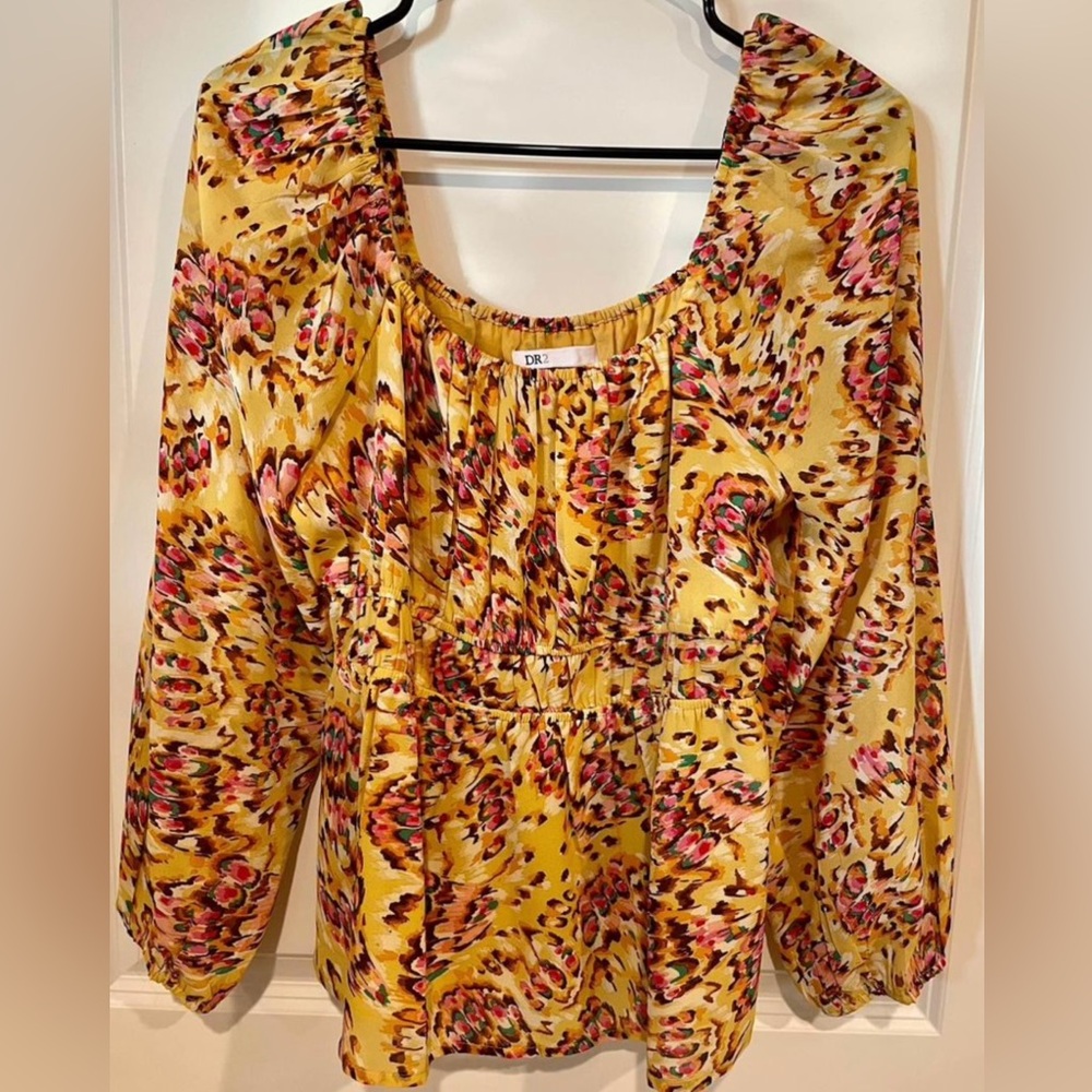 Women's Blouse Size Medium